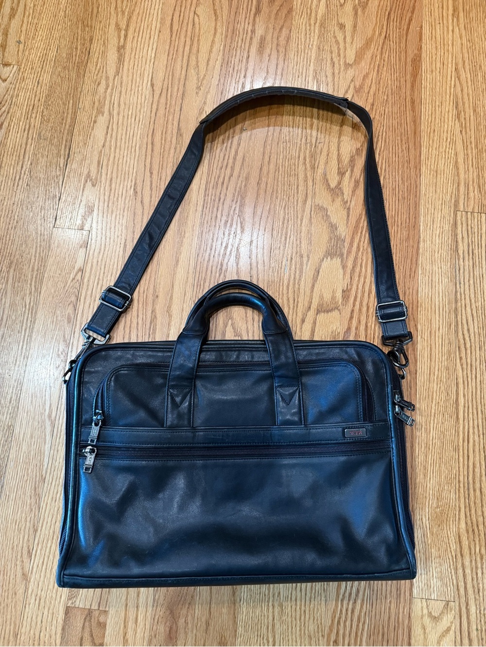 Tumi Alpha Nappa Large Black Leather Briefcase Organizer Padded